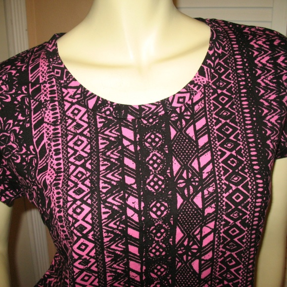 Y2K New Womens Crop Top sz Small High-Low Aztec Print Tribal Pattern Pink Black - Picture 6 of 7